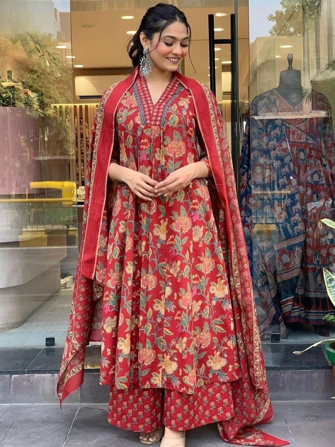 Women's Kurta Pant Dupatta Set Red