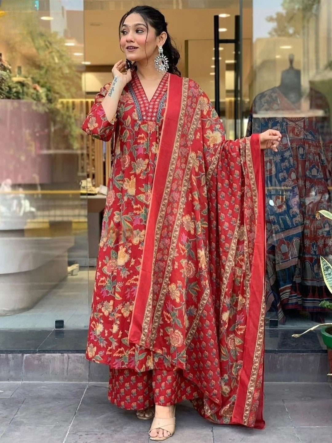 Women's Kurta Pant Dupatta Set Red