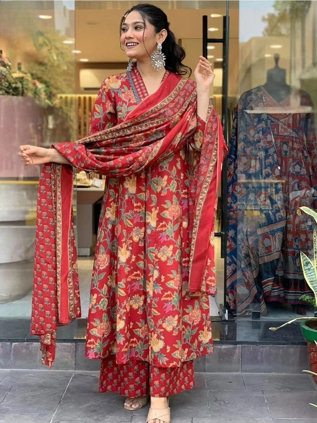 Women's Kurta Pant Dupatta Set Red